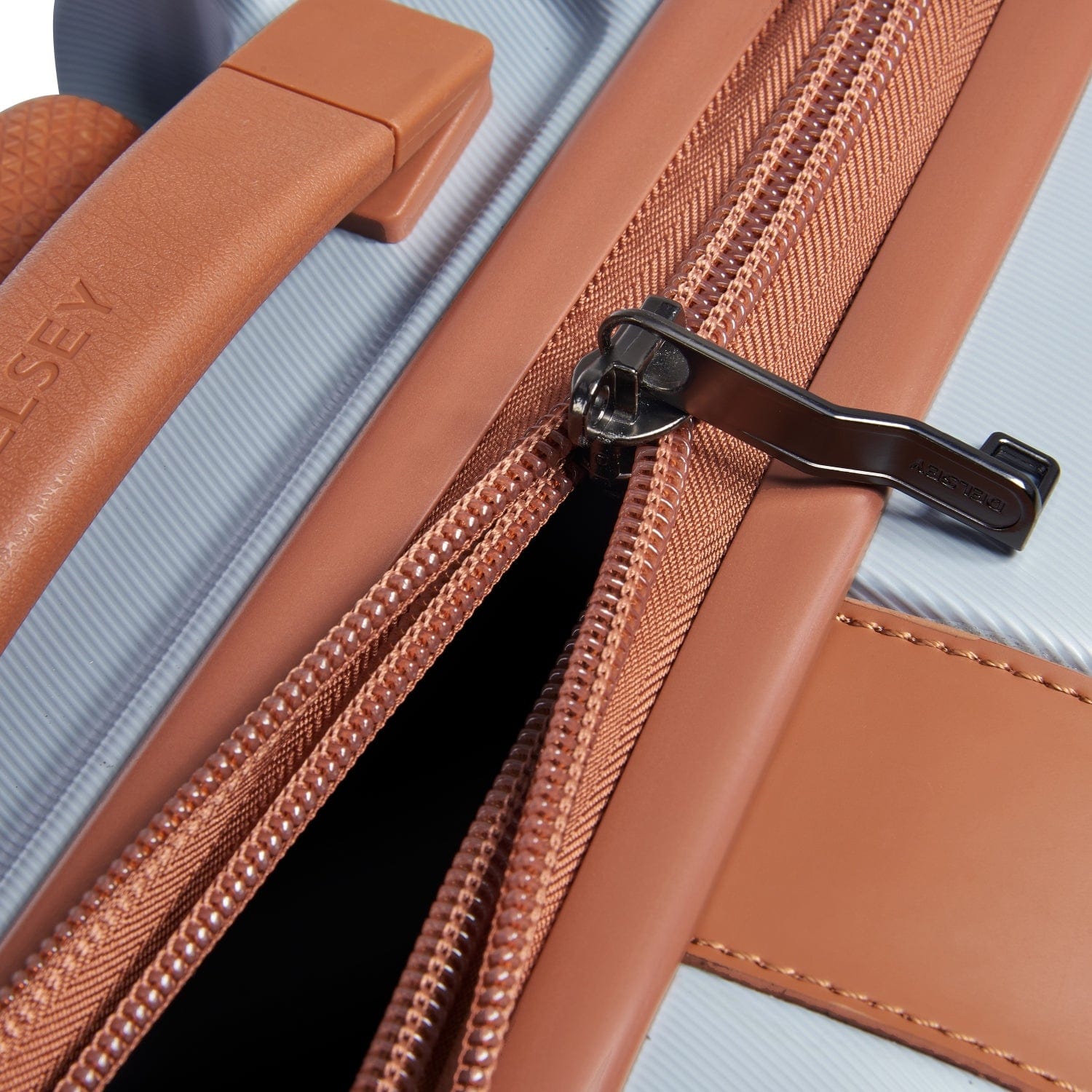 Delsey Paris Promenade Hard 2.0