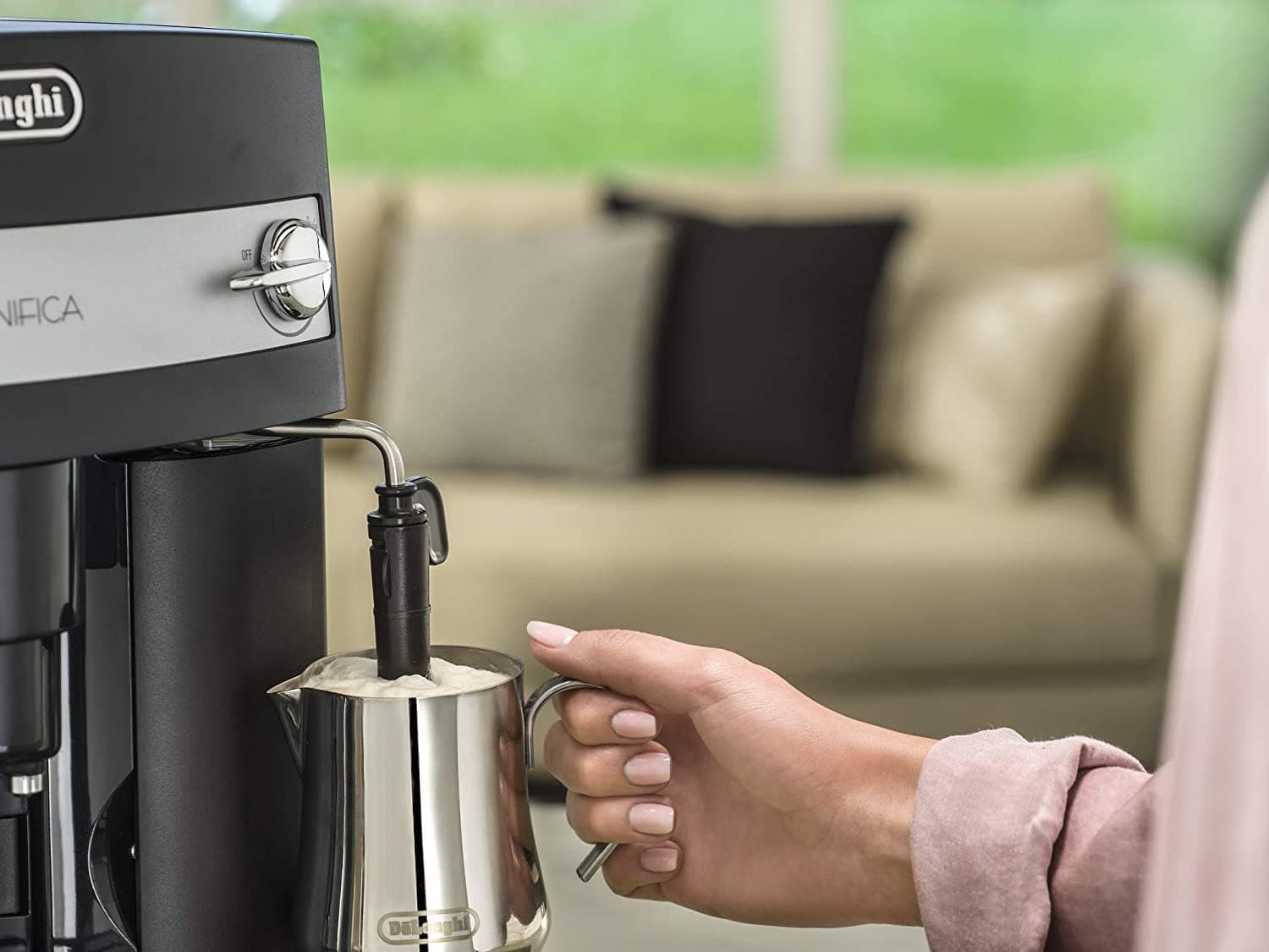 De'Longhi ماجنيفيكا ماكينة صنع القهوة ESAM 3000.B - جاشنمال هوم