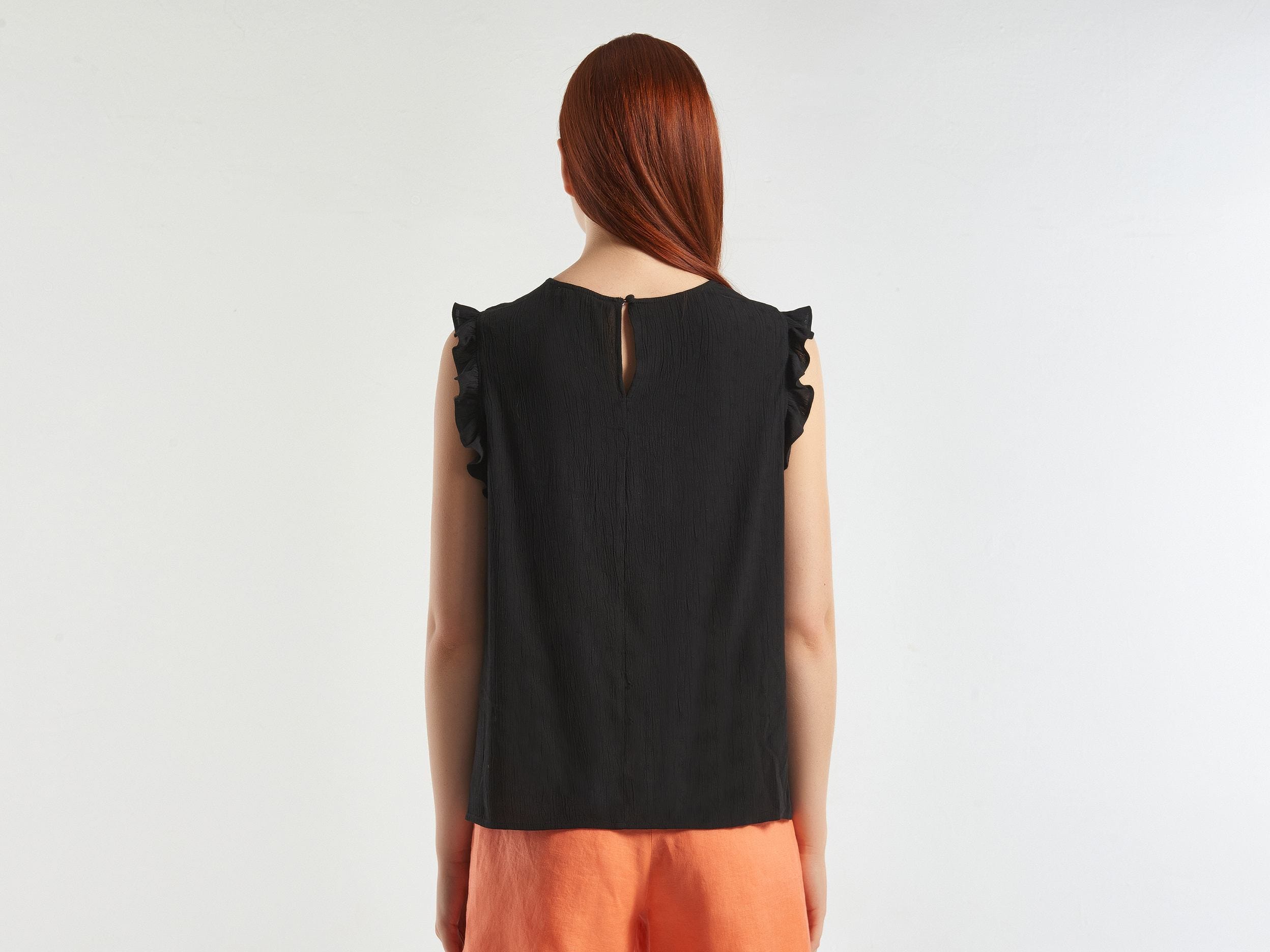 Flowy blouse with rouches