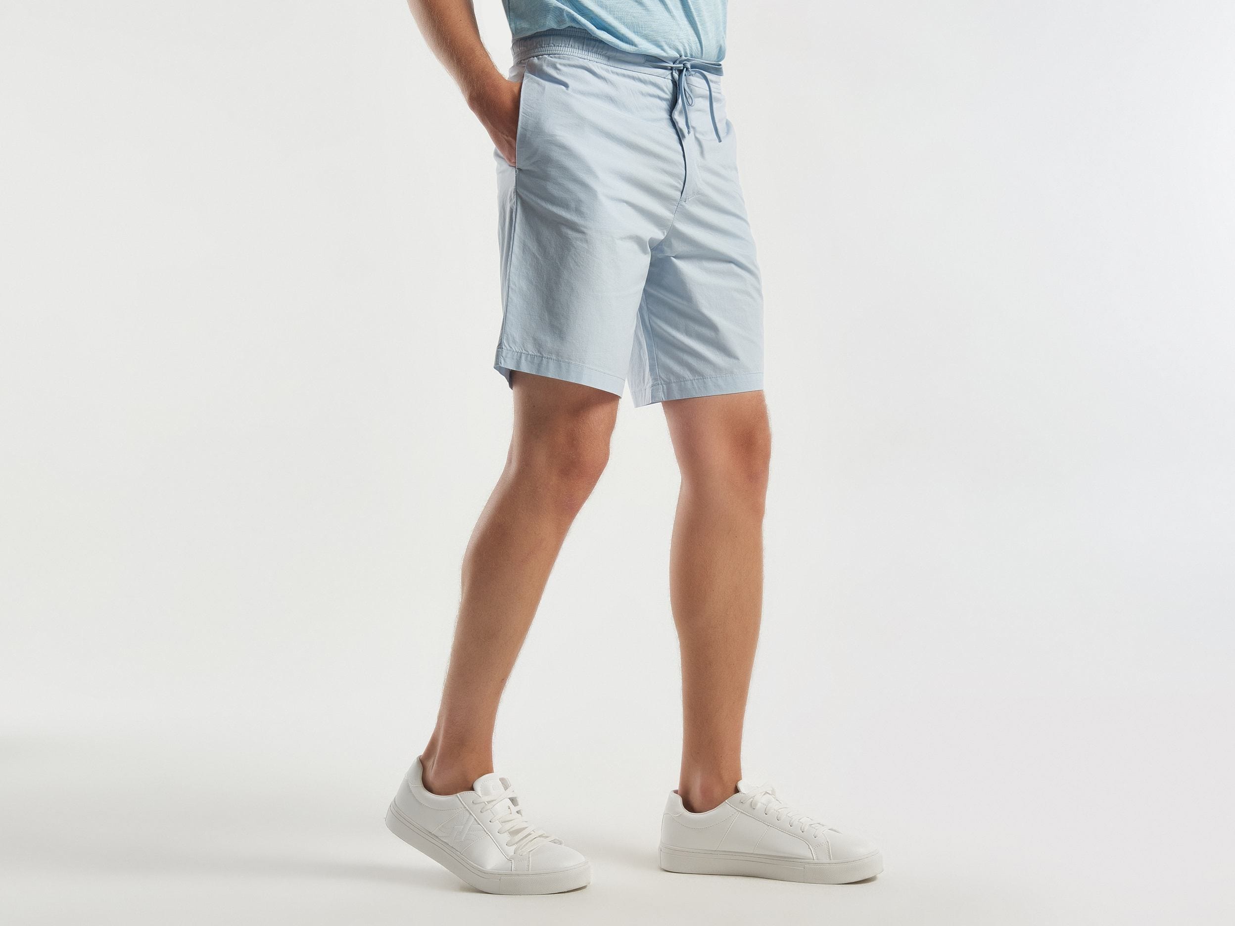 Shorts in canvas with drawstring