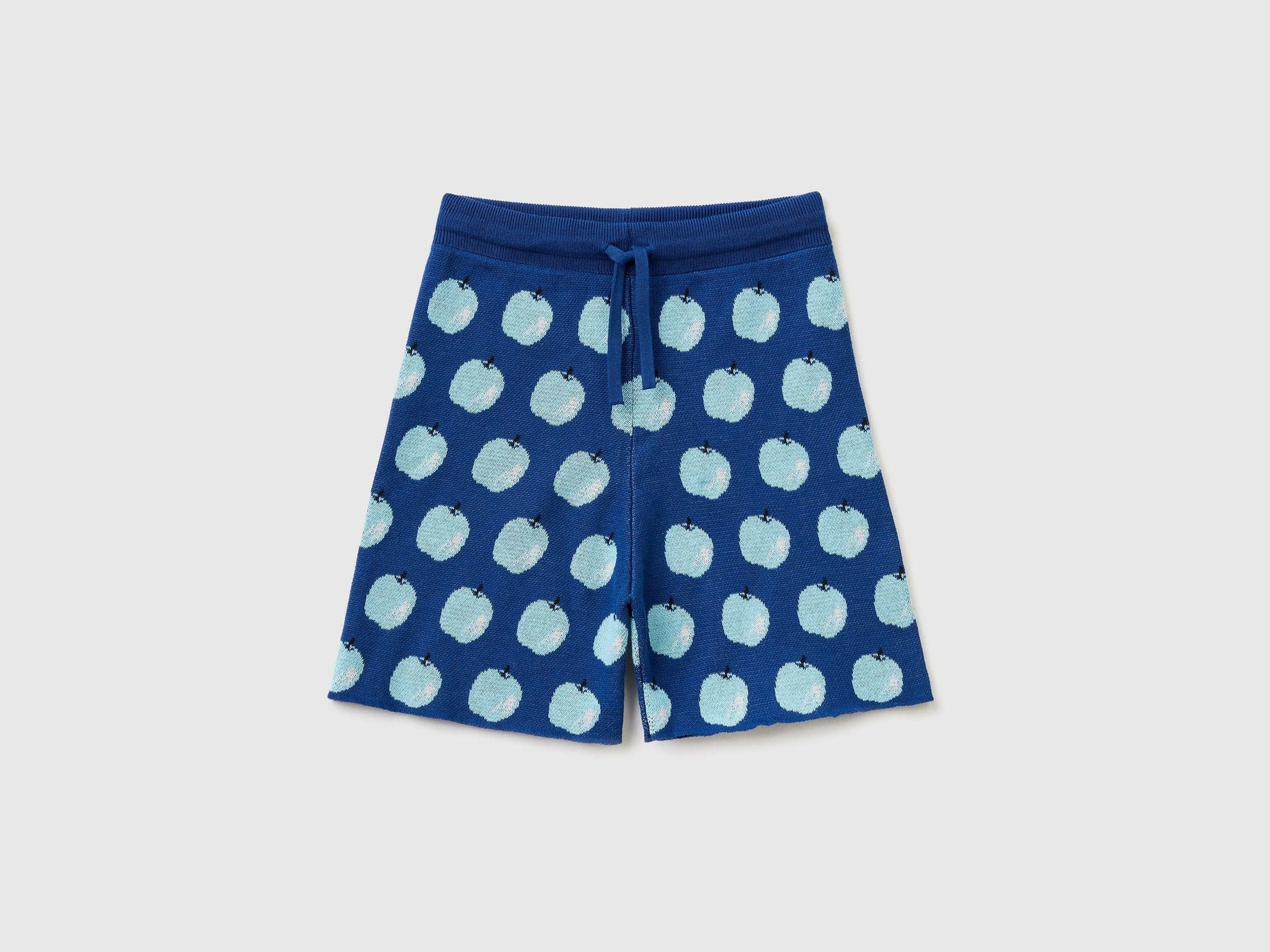 Bermudas with fruit pattern
