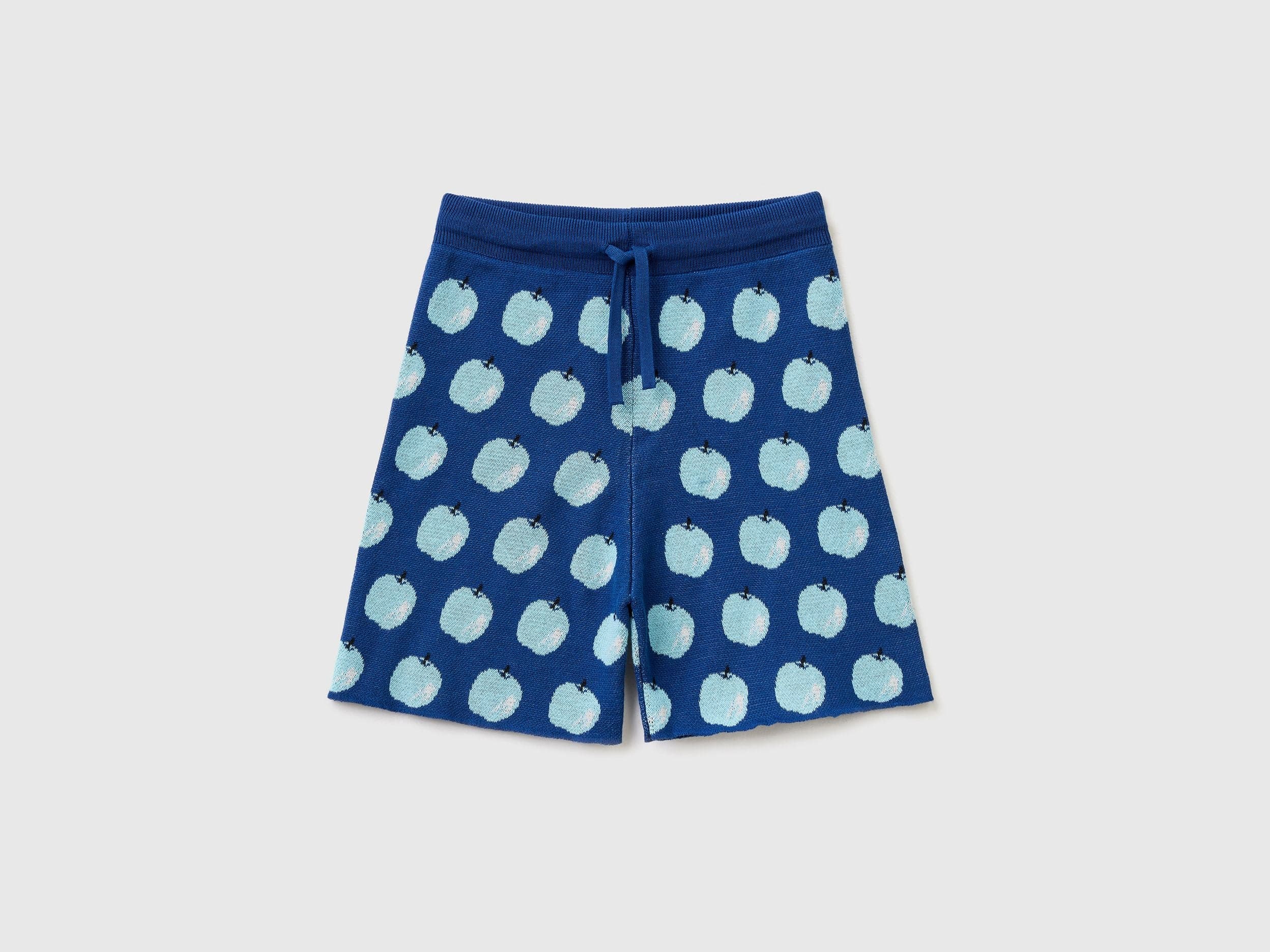 Bermudas with fruit pattern