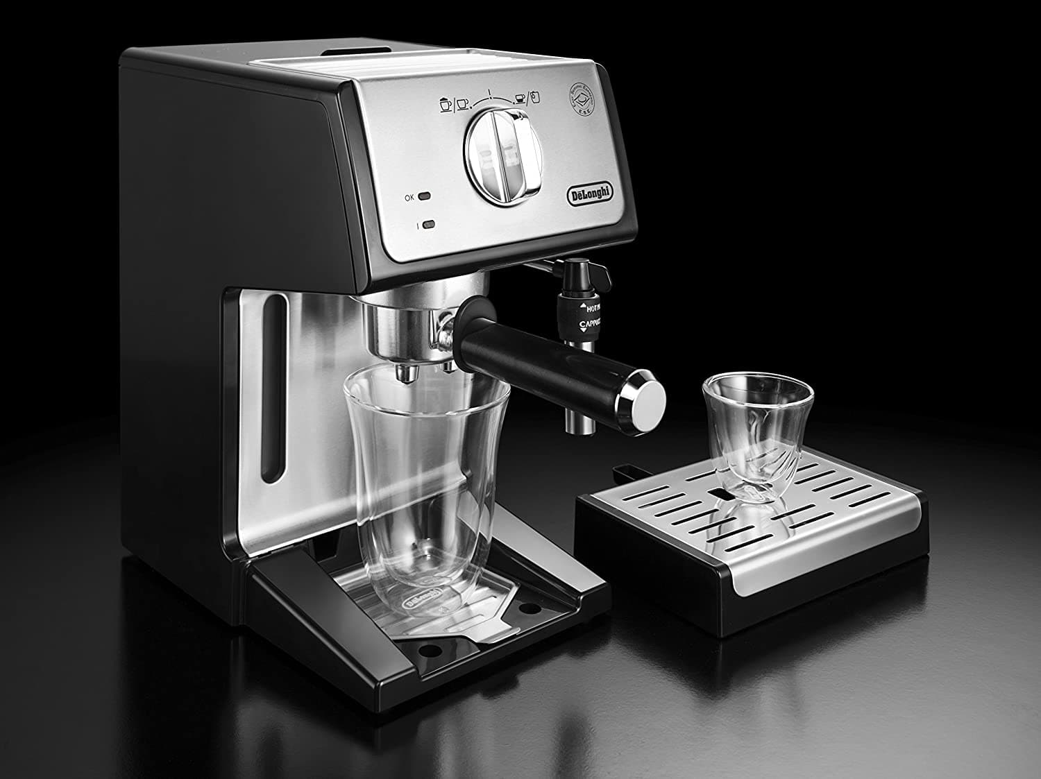 De'Longhi ماكينة صنع الإسبريسو بالمضخة التقليدية ECP35.31