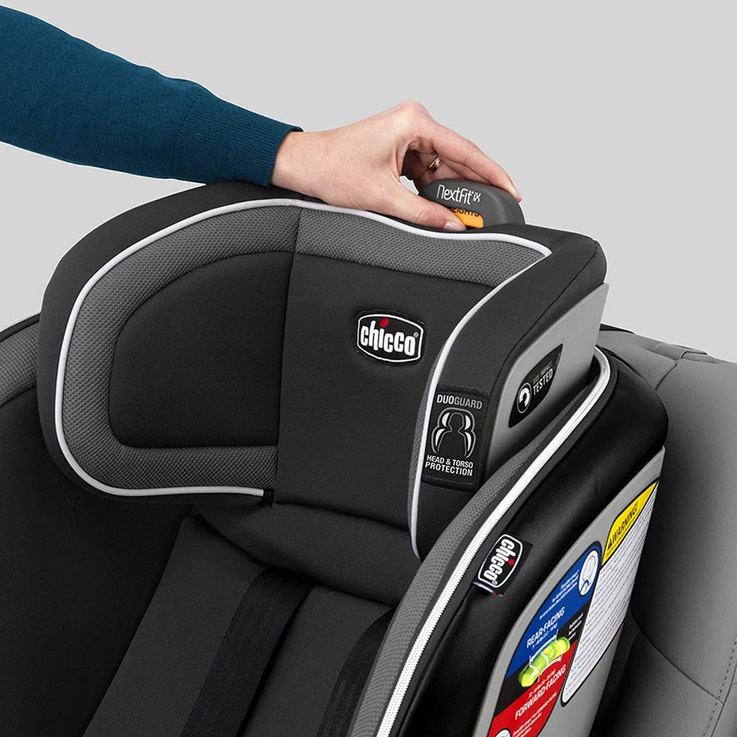 CHICCO NEXTFIT ZIP CONVERTIBLE CAR SEAT  GEO