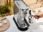 De'Longhi Pump Espresso + Free Electric Coffee Grinder Kg210