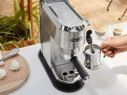 De'Longhi Dedica Style Pump Espresso Coffee Machine EC685.M