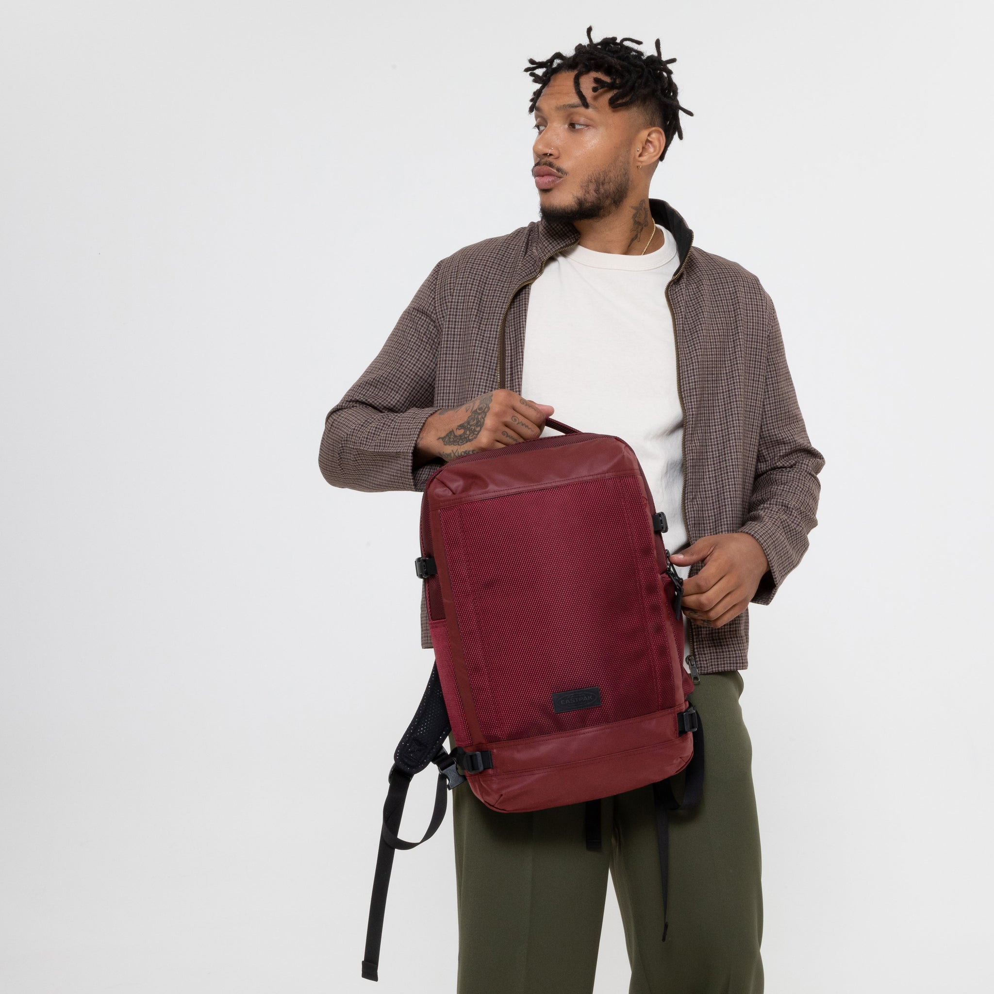 EASTPAK-Tecum M-Medium Backpack with laptop compartment-CNNCT Burgundy-EK00091DW341