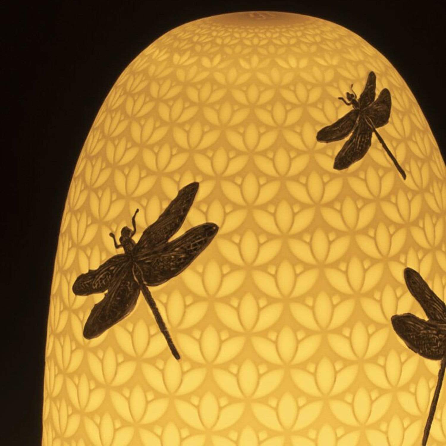 Lladro Dragonflies Dome Table Lamp - 1023967 - Jashanmal Home
